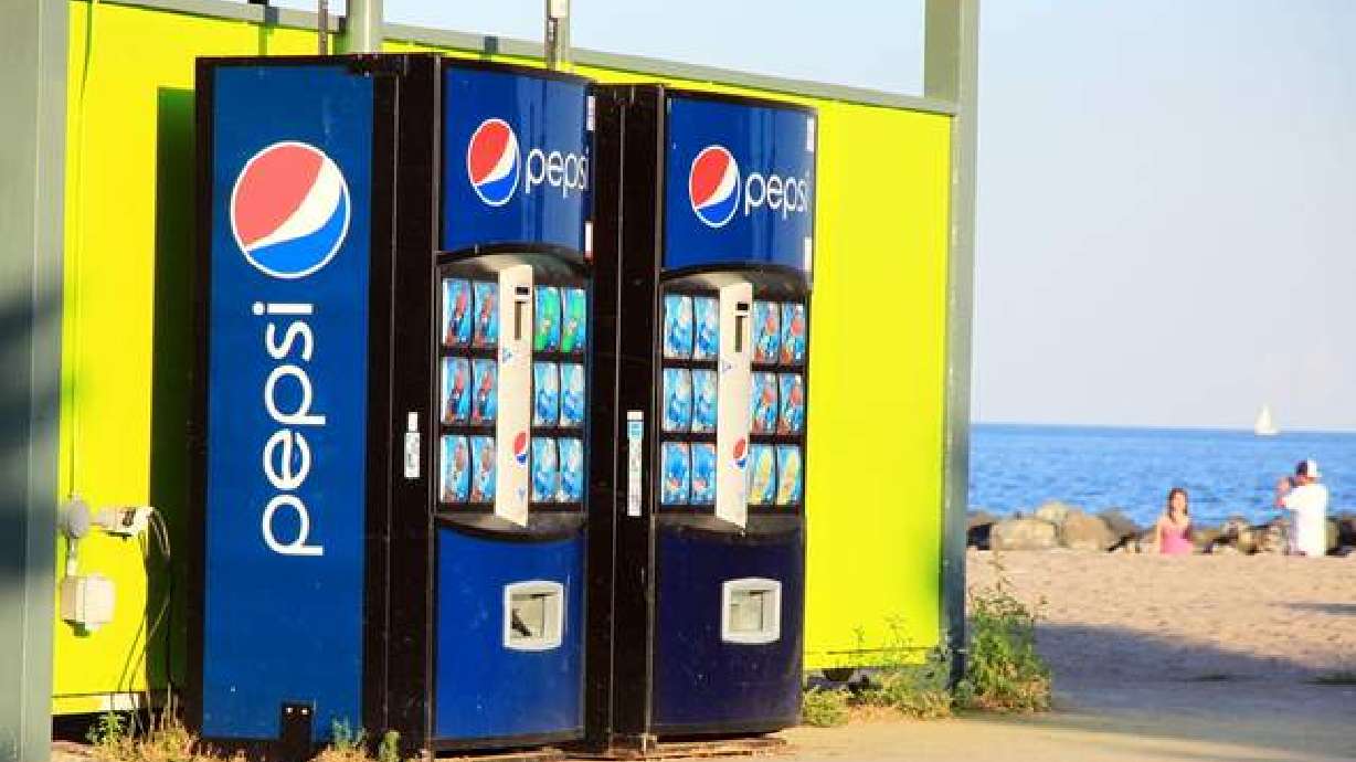 Vending machines need face lift for Obamacare regulations