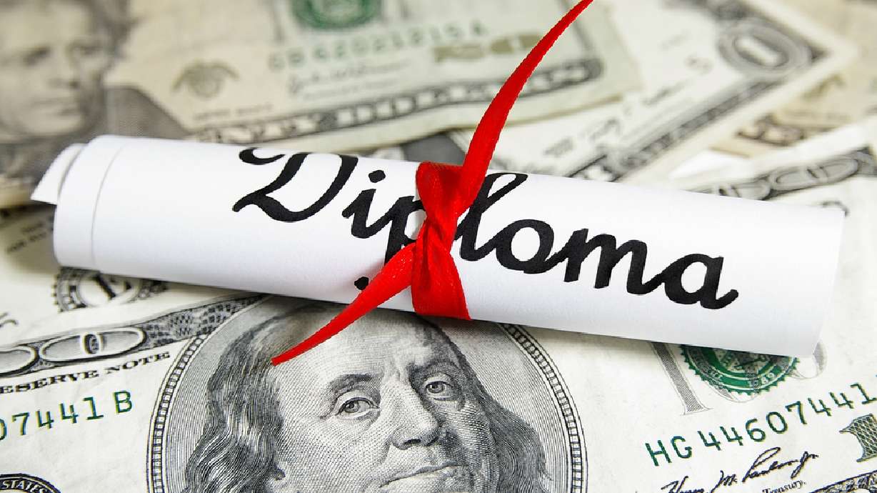 College students can't pay for school as they go, study says