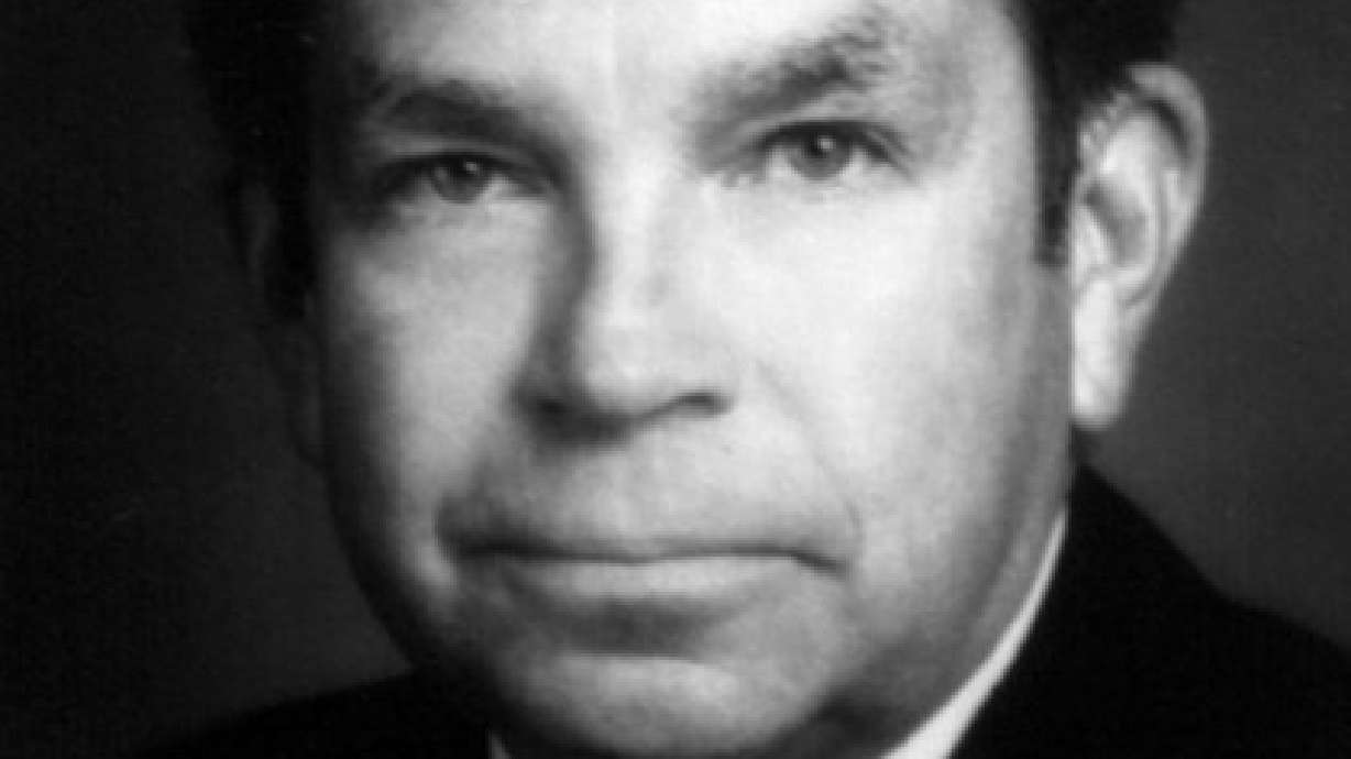 Utah philanthropist, grocery chain owner dies at 89