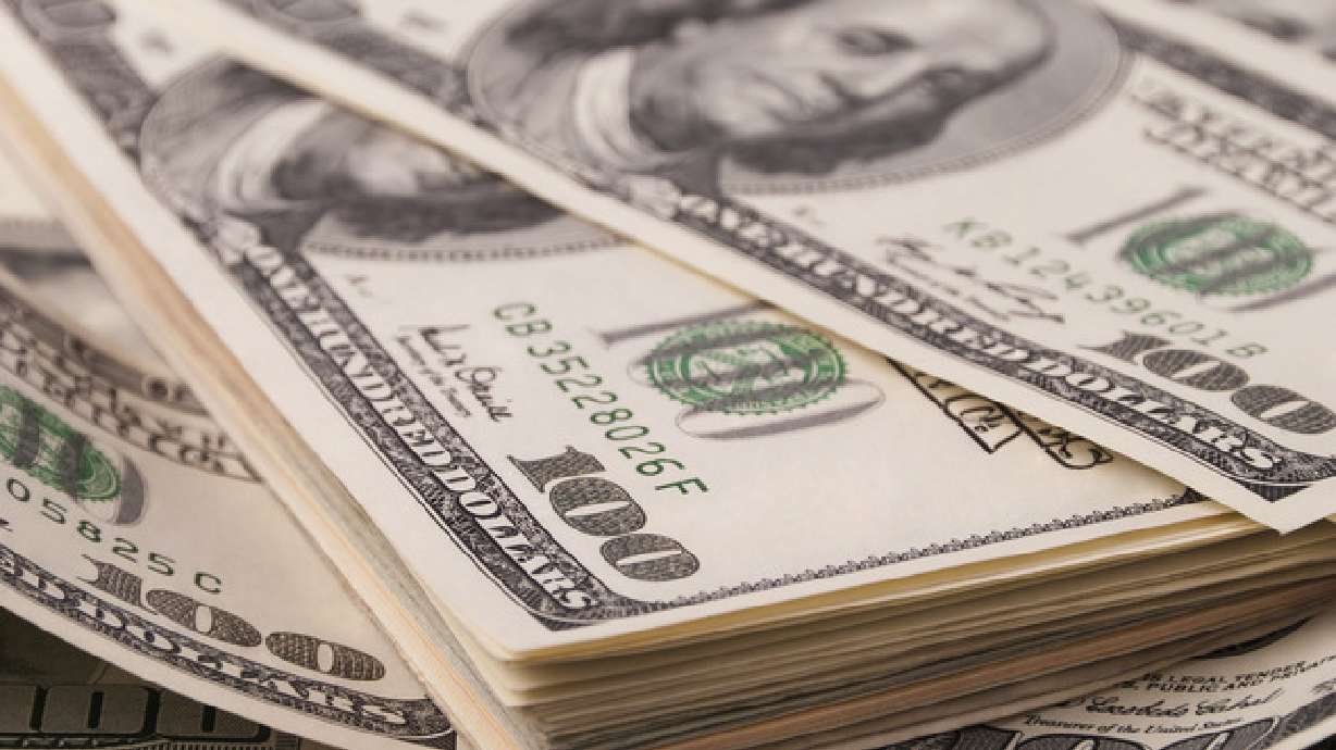 Ogden abuzz over thousands of dollars in bar tips