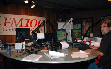 Radio station FM 100.3 wins national community service award