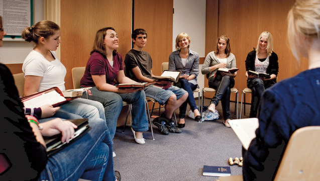 Seminary enrollment grows to 390K in 150 countries