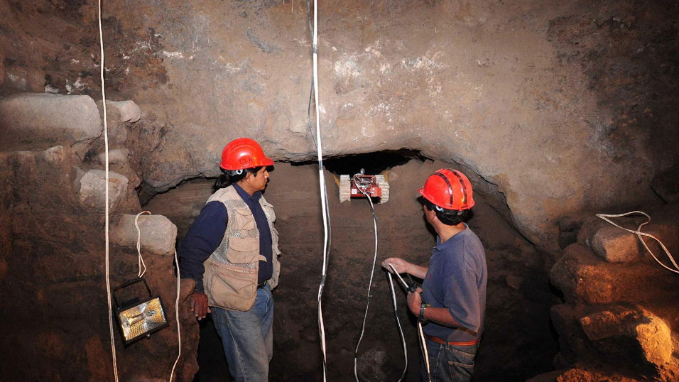 Little robot makes big archaeological discovery