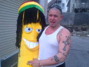 Man wins giant banana but loses life savings