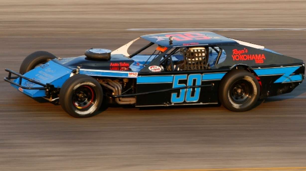 Wilson finds victory circle at RMR season opener