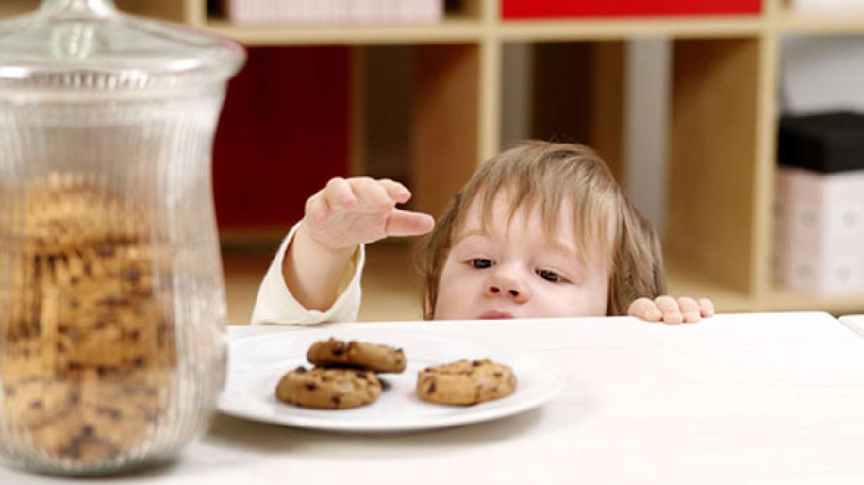 Leave the cookie jar out? A parable on love vs. trust