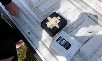 Man gets 'box of trash' instead of phone; warns of scam