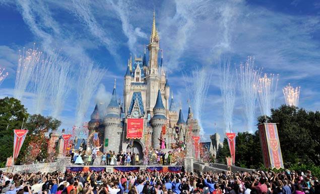 Rich moms allegedly renting disabled people to skip lines at Disney World