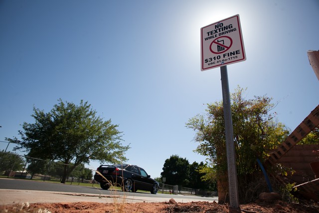 Man who died saving wife honored with anti-texting campaign