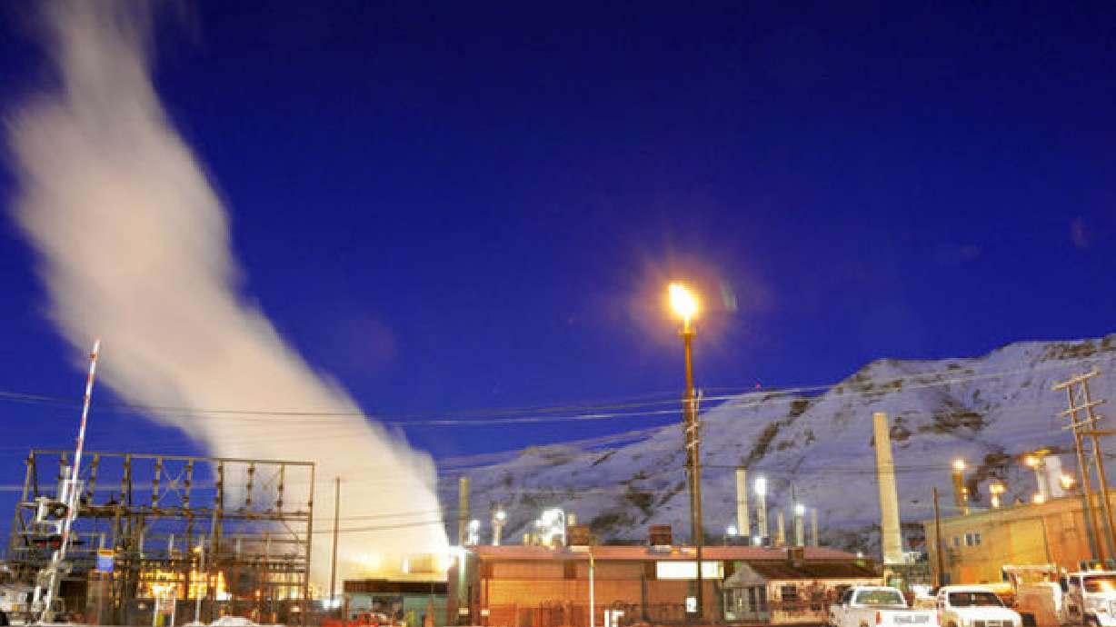 Tesoro to pay $1.1M fine for violations of Clean Air Act