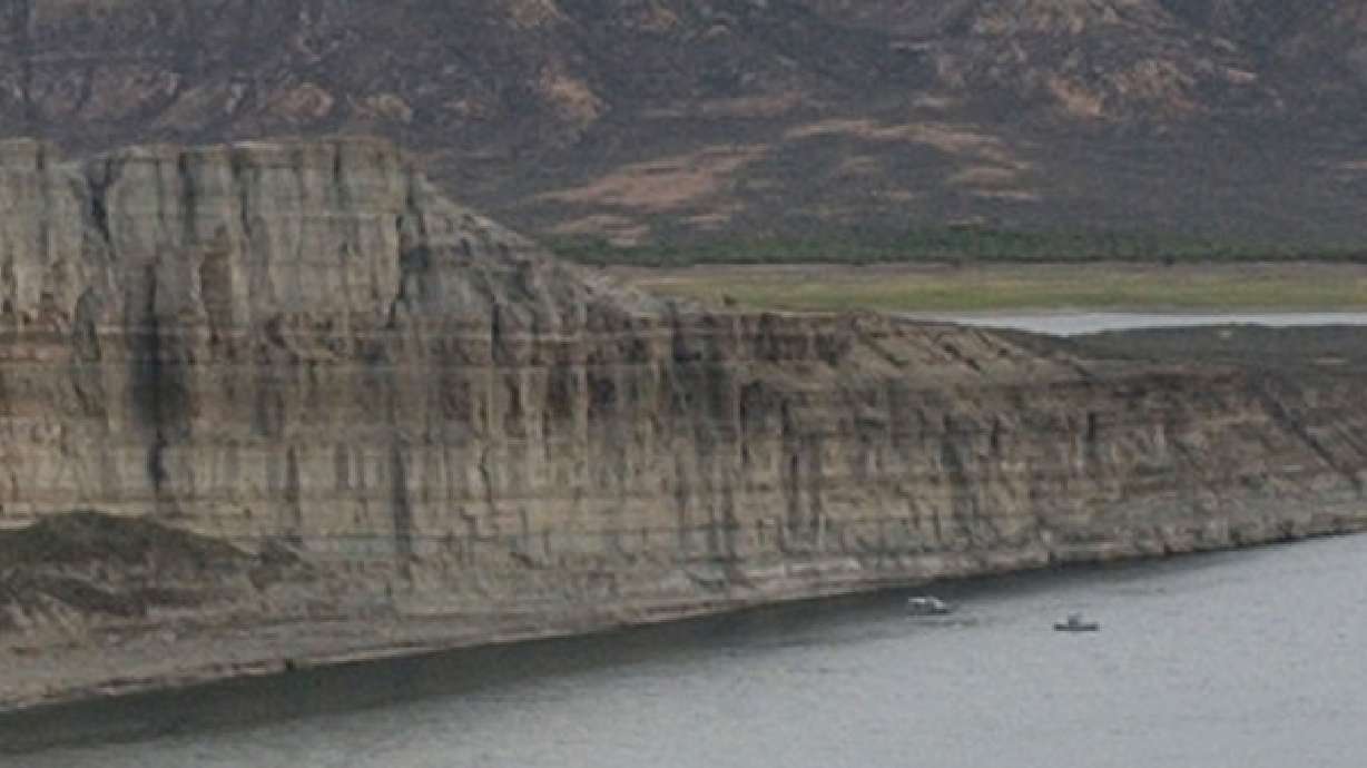 Man dies trying to cliff jump at Flaming Gorge