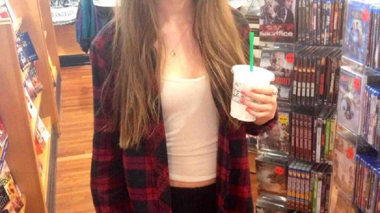 TSA agent 'shamed' 15-year-old girl over outfit, father says