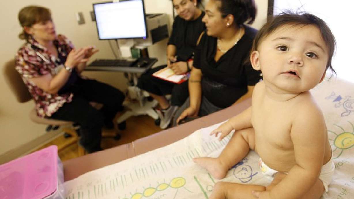 Curar el dolor de las cuentas médicas mediante bonos o acudiendo a la corte
