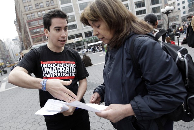 NY ENTREGA DINERO ESTATAL PARA AYUDAR A DREAMERS