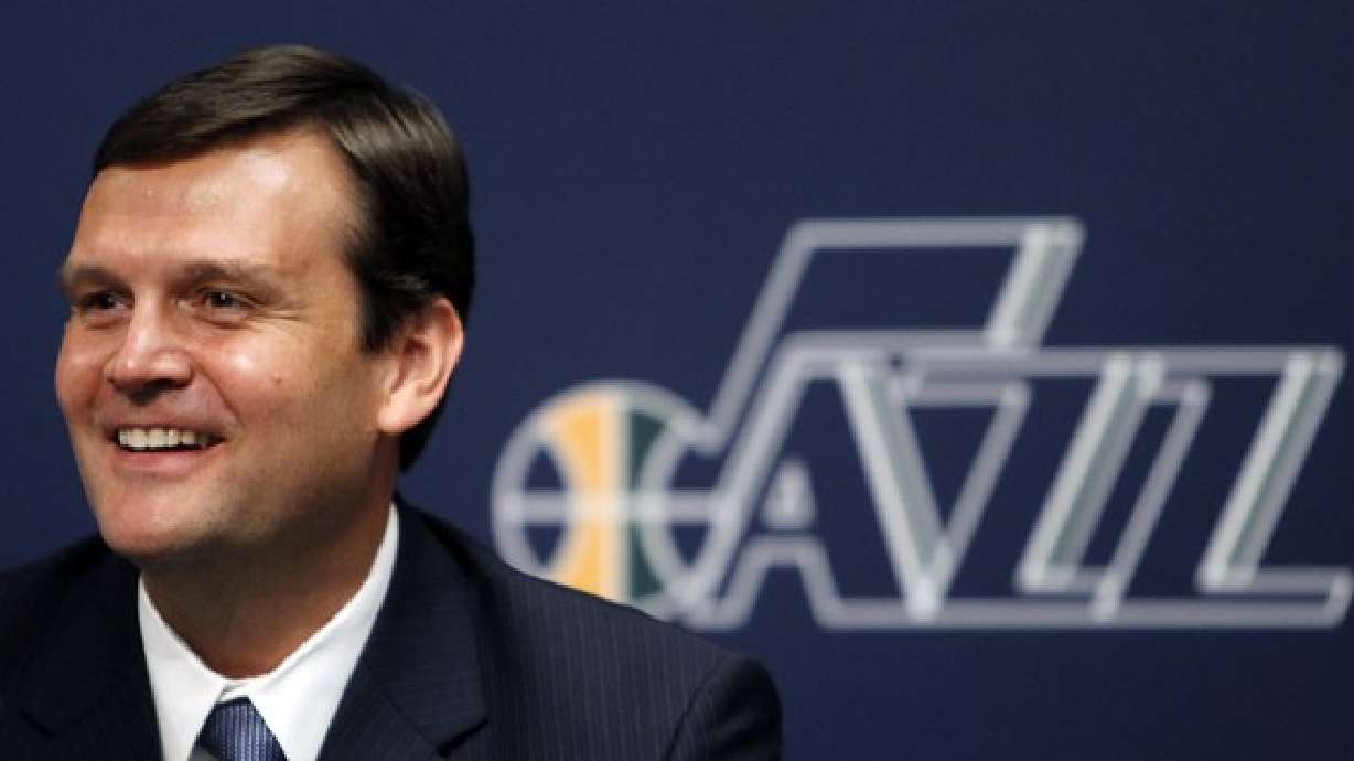 Dwight Howard fichó por Lakers