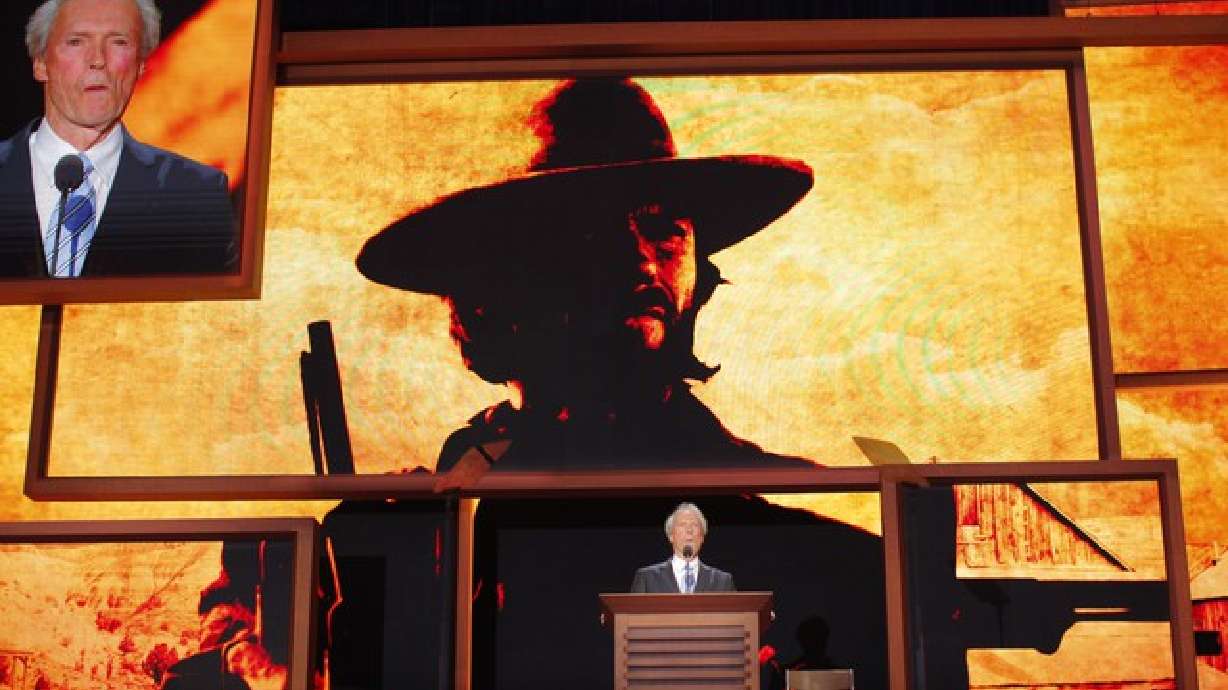 LLUEVEN CRÍTICAS Y BURLAS A CLINT EASTWOOD