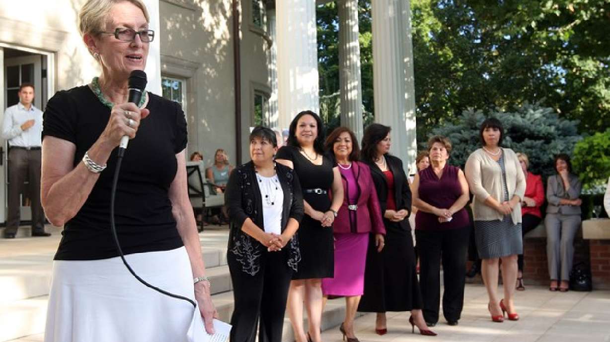 Mujeres de Utah recaudan fondos y apoyan a las seis candidatas latinas