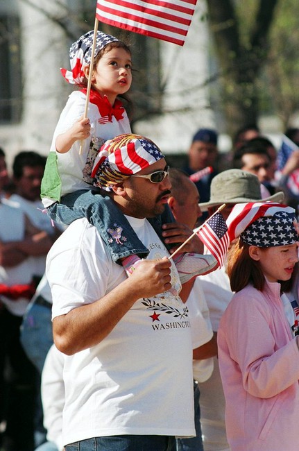 Creciente peso de los hispanos en EE.UU., con 50,4 millones, un 16,3% del total