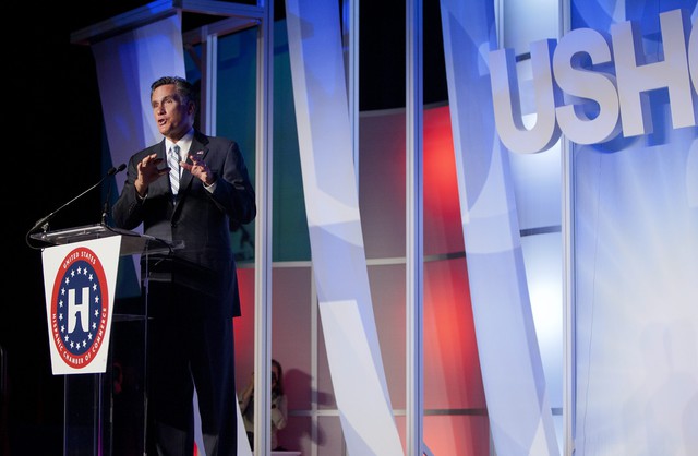 Romney promete empleo y fomento del comercio ante los empresarios hispanos