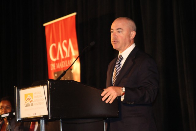 EE.UU., satisfecho con el volumen de peticiones para suspender deportaciones