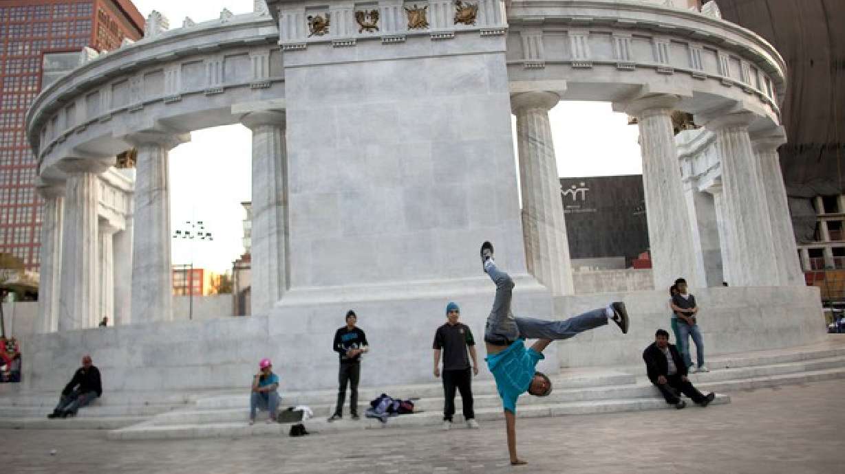 CAPITAL MEXICANA BUSCA RENOVARSE