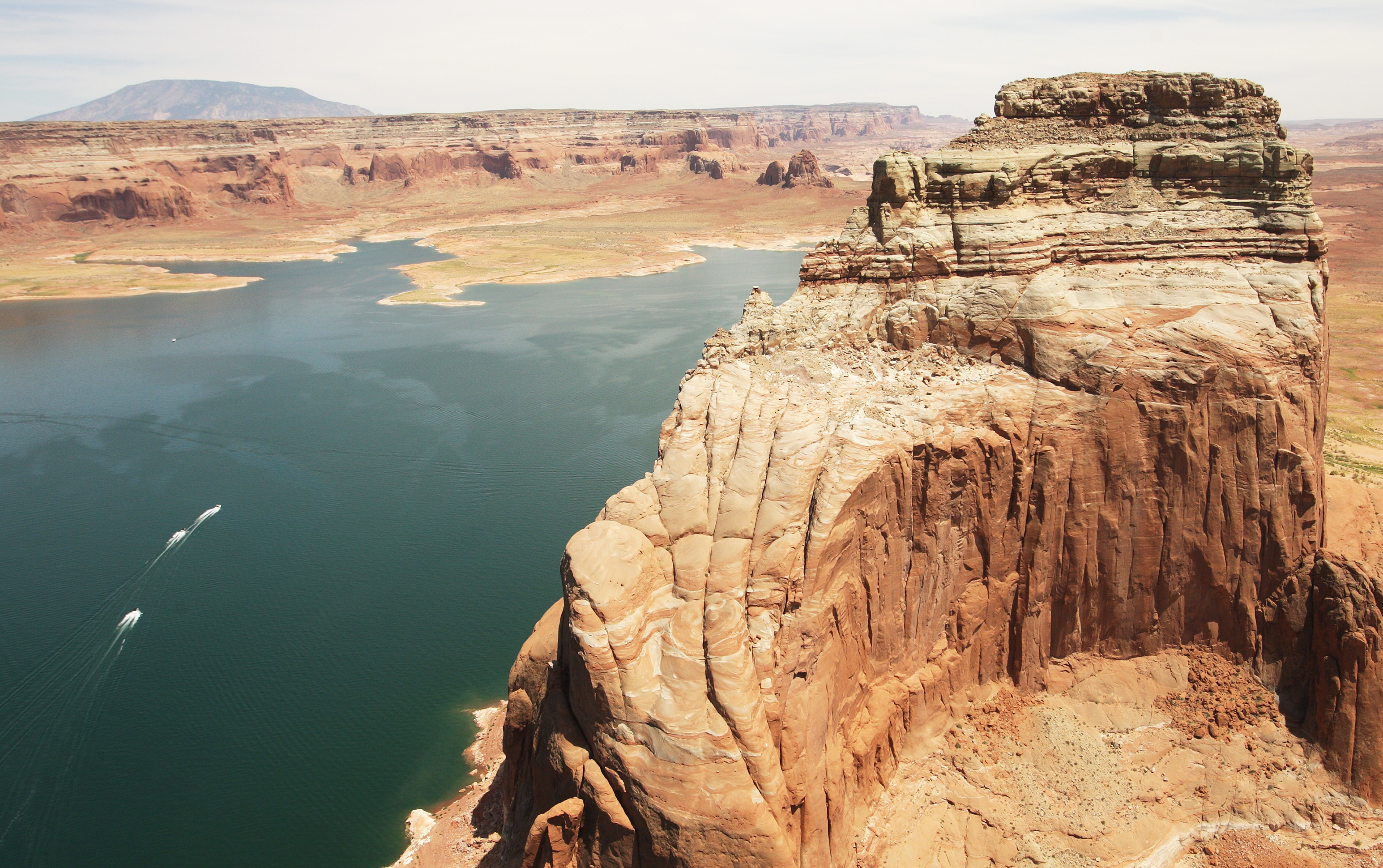 Body of adult woman recovered from Lake Powell