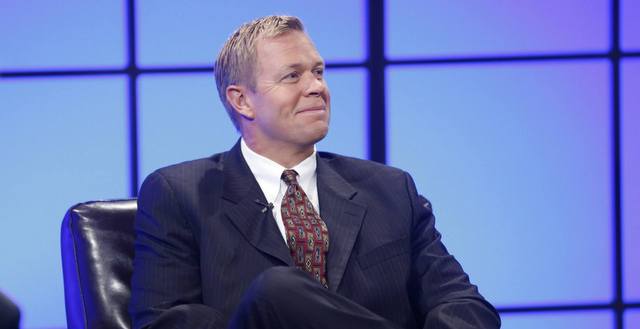 Mendenhall and Edwards: A comparison