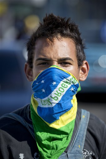 Brasil: Policía busca hinchas que descuartizaron un árbitro