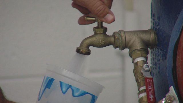 Farmington residents disgusted by stinky, yellow water