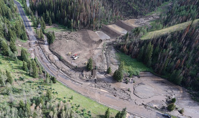 Flooding, debris close SR 31 near Huntington