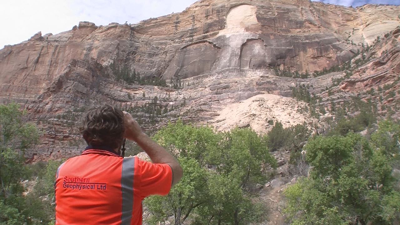A massive rock slide sent boulders the size of
trucks tumbling into and across Jones Hole
Creek. A month later, the trail remains closed.