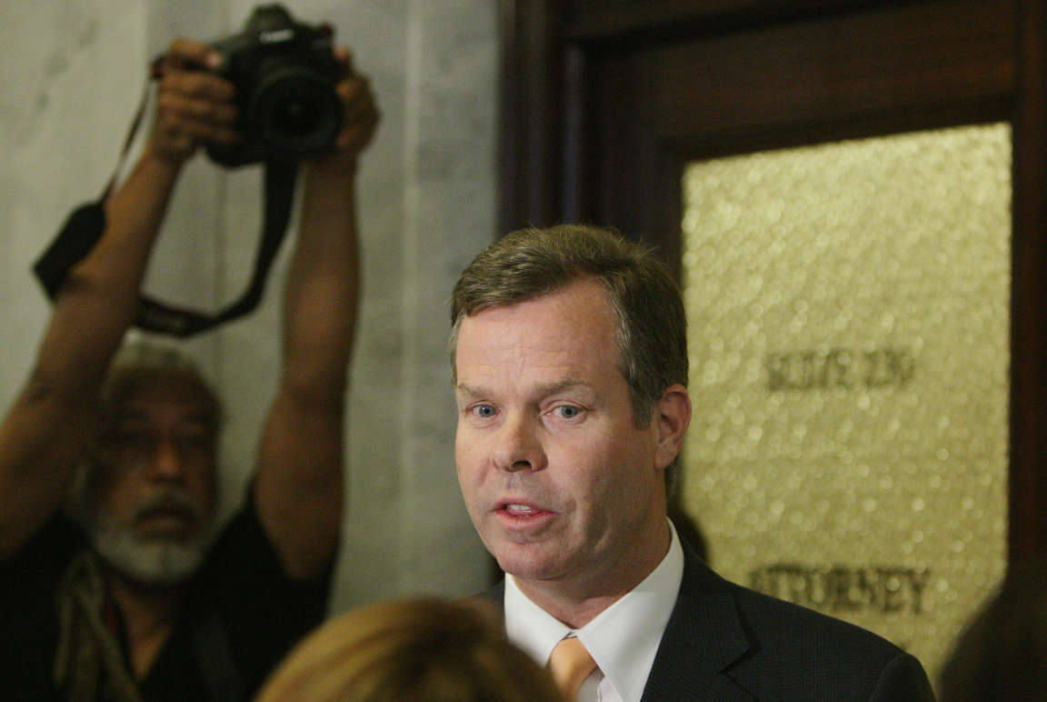 Law firm appointed to investigate John Swallow