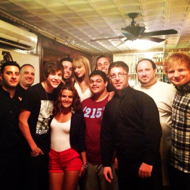 Taylor Swift leaves $500 tip, concert tickets with Phil. restaurant