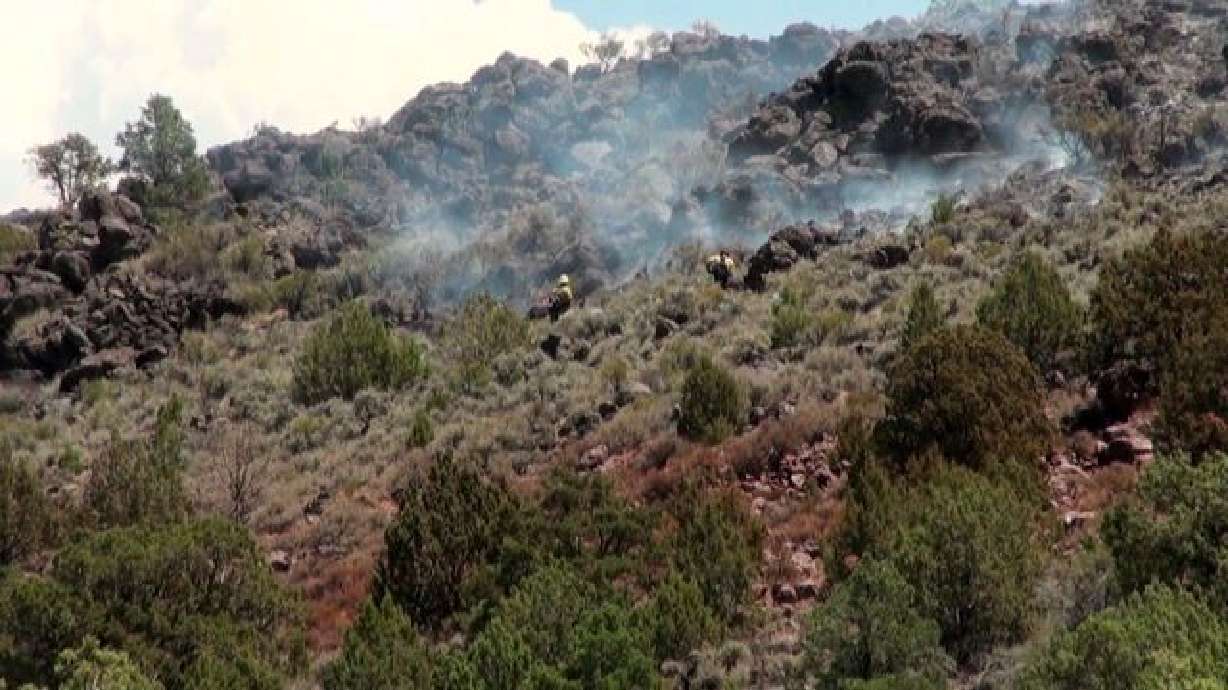 Cinder Pit Fire threatens home of family who lost house in fire 2 years before