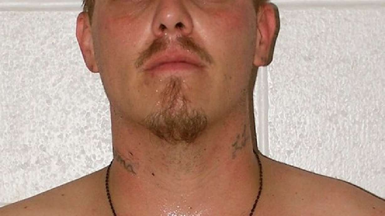 Man facing charges for allegedly threatening to blow up car, kill deputies