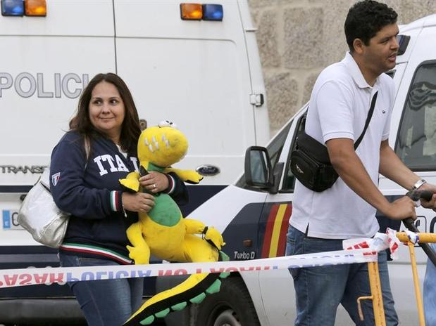 Carlos Daniel, superviviente de la tragedia en España de 7 años, perdió su dinosaurio