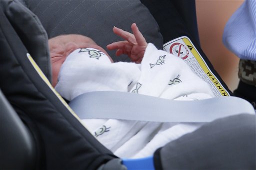 Swaddle-maker swamped after UK prince's photo-op 