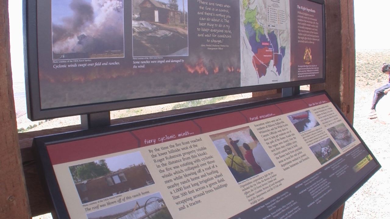 Kiosk dedicated to 3 victims killed in 2007 wildfire