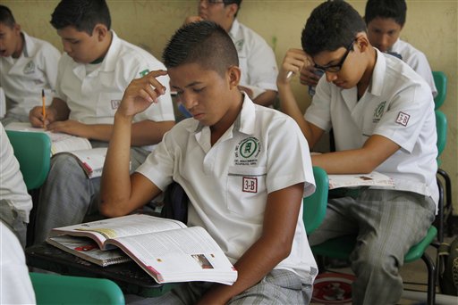 México: Nuevos libros de texto tienen errores