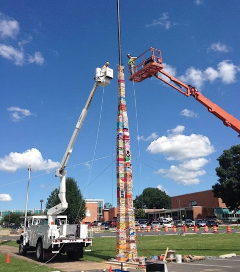 Delaware students build world's tallest Lego tower