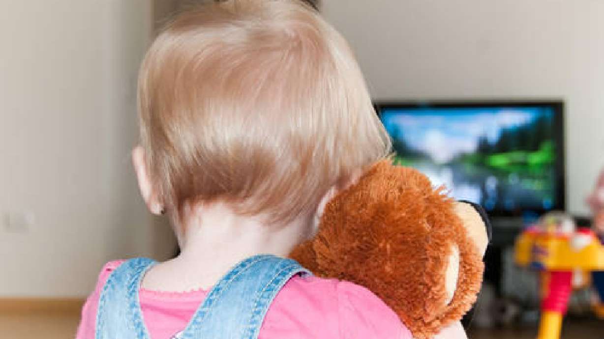 Mom of 2 stands up against 'soft porn' trailer on ABC