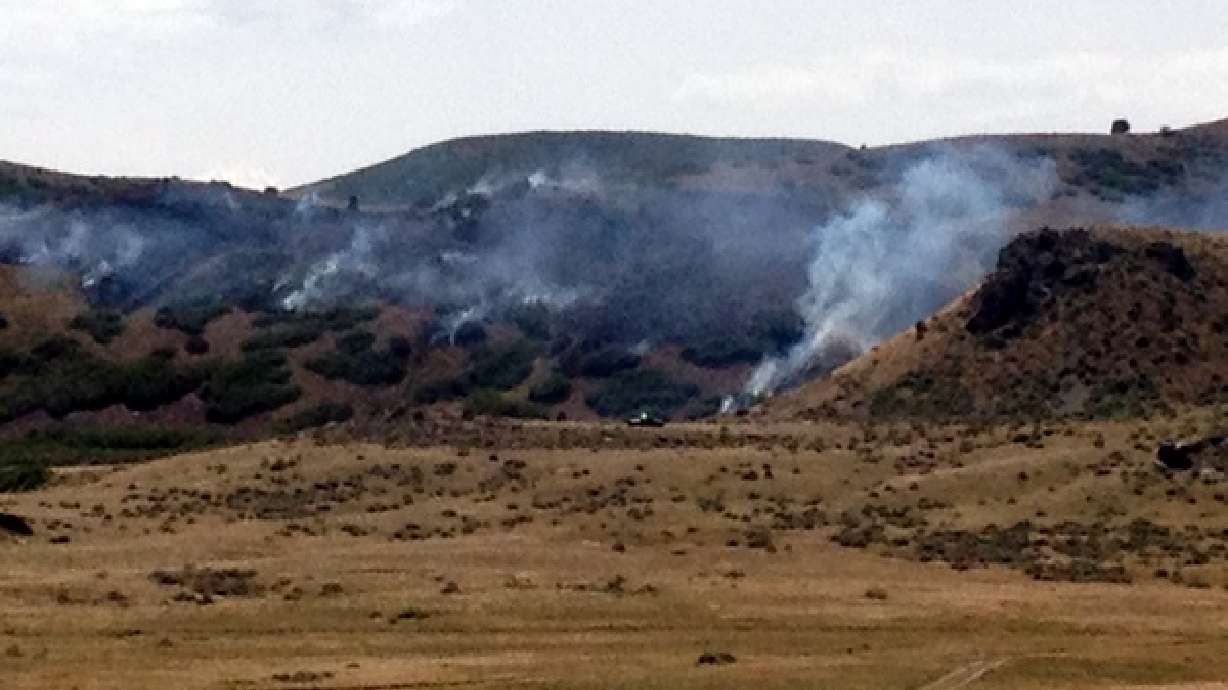 Crews contain wildfire near Juniper Point in Herriman