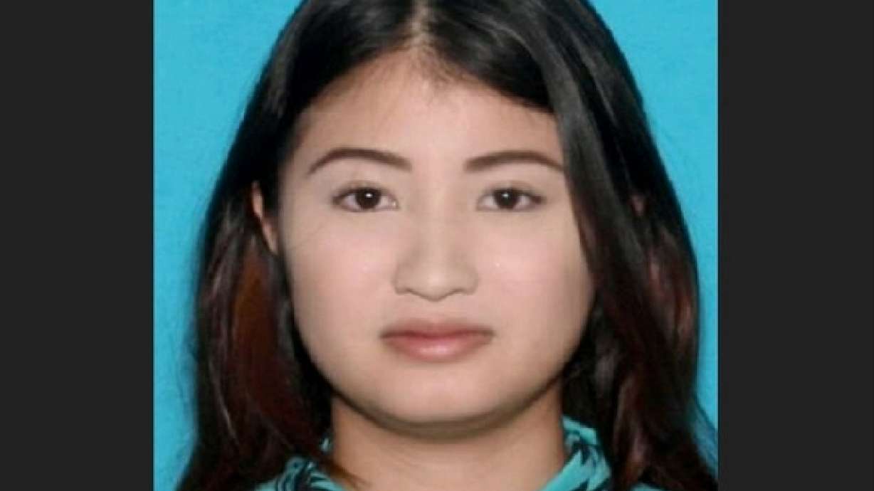 Polica busca joven hispana en Denver que mató a su madre
