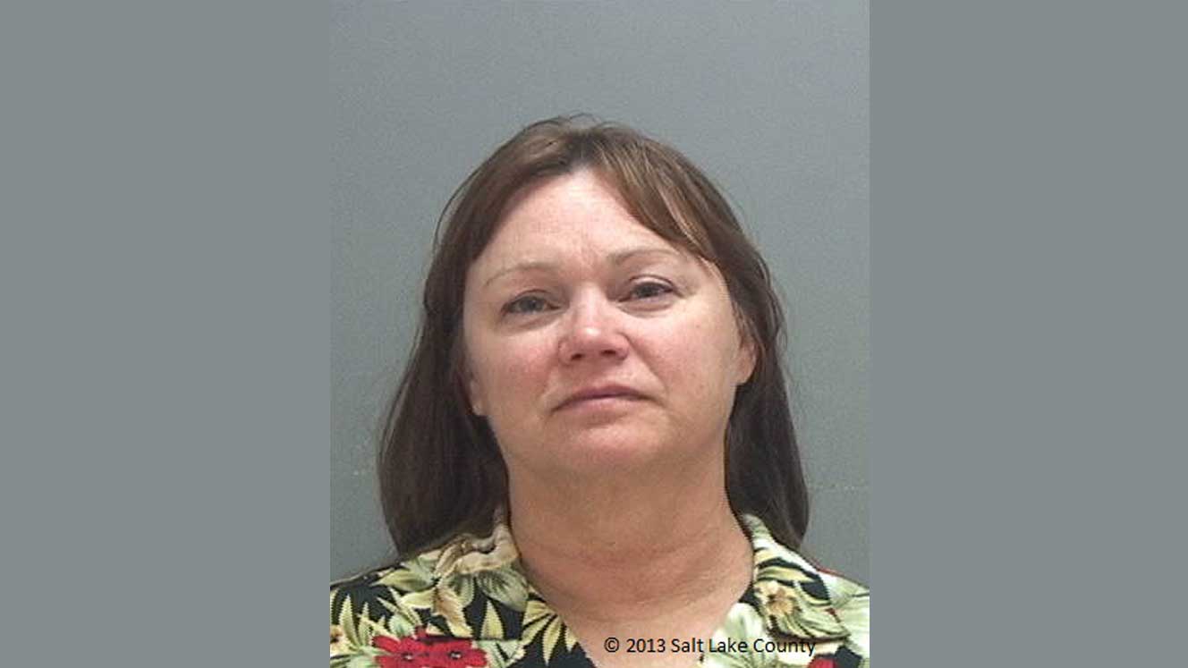 Wife allegedly stabs husband; drives him to hospital