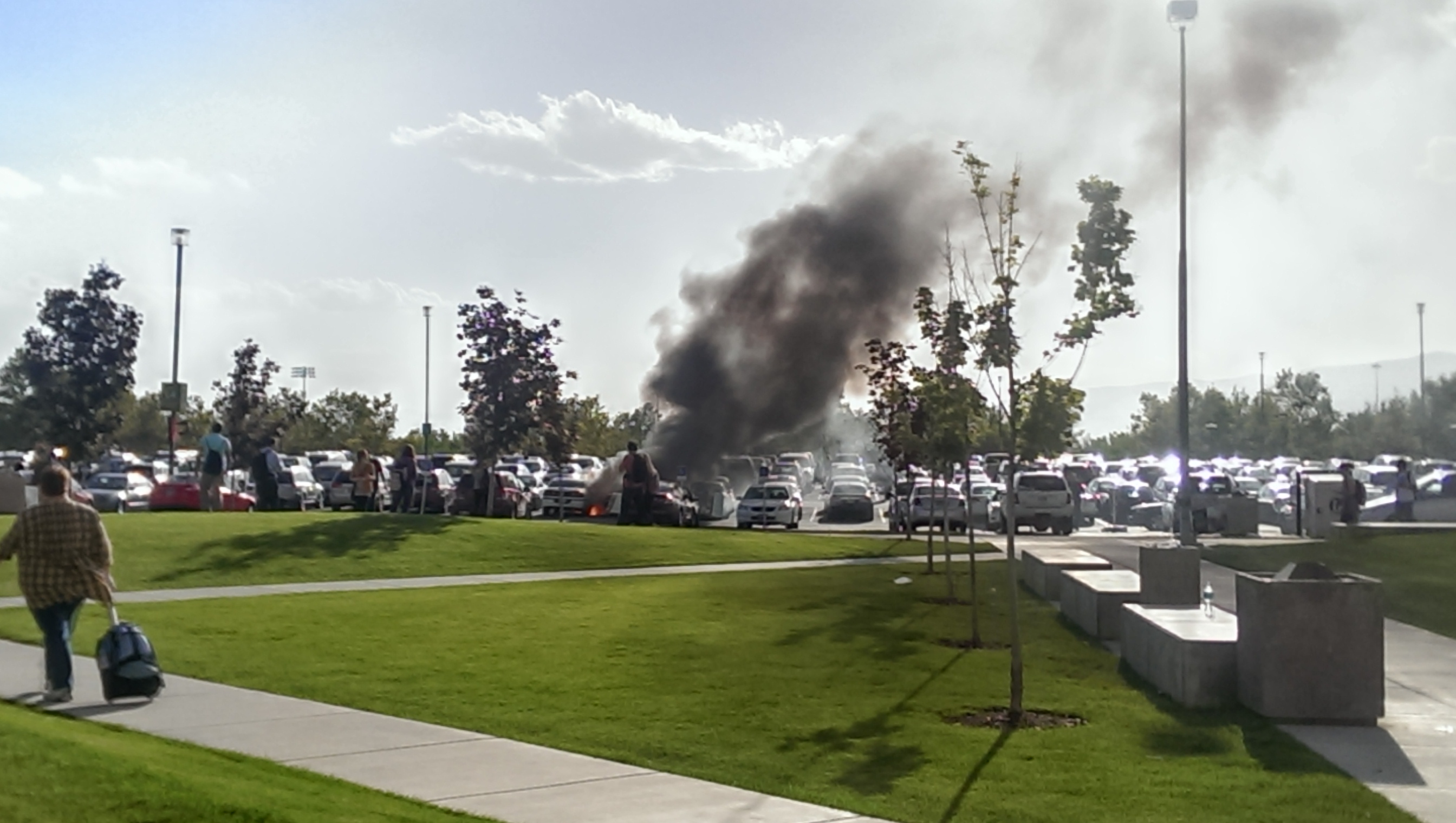 Fire spreads to 8 vehicles in UVU parking lot