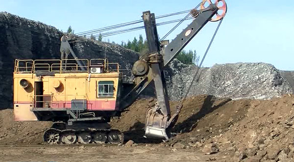 Low energy prices lead to turmoil, rumors for Utah oil operations