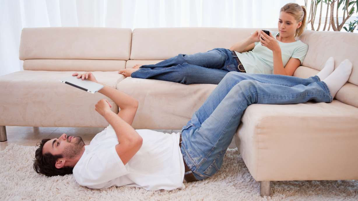 4 tips to cut back on excessive phone use