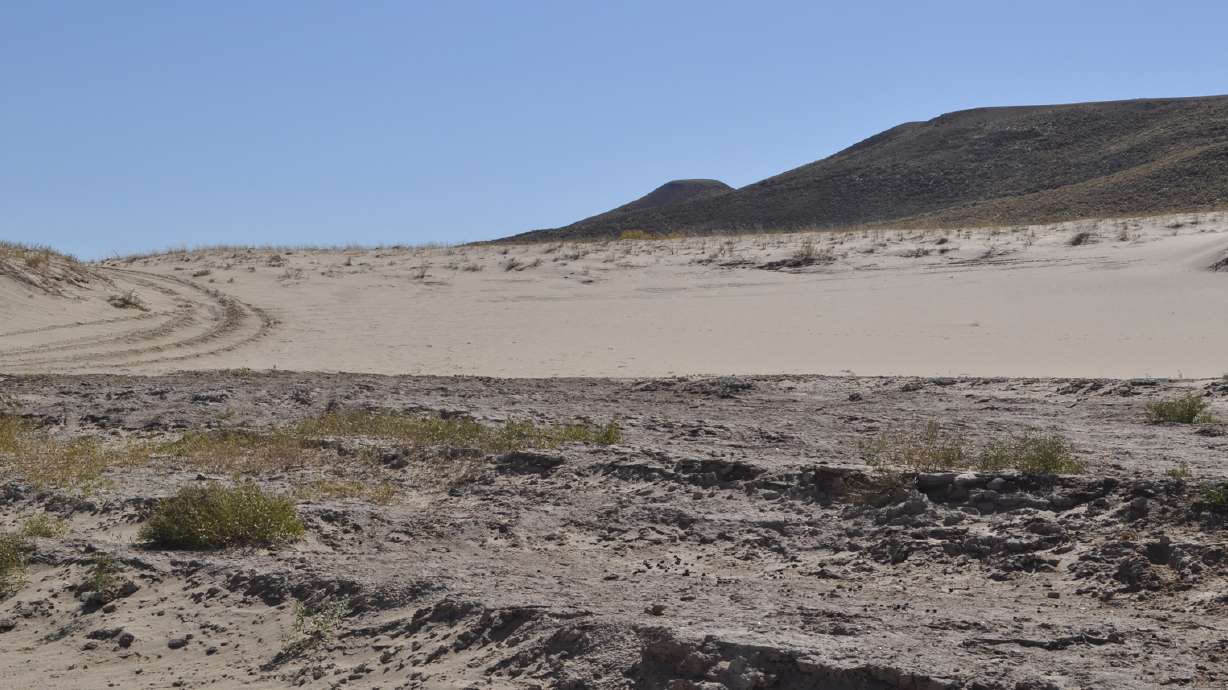 Prehistoric human remains found in Wyo.