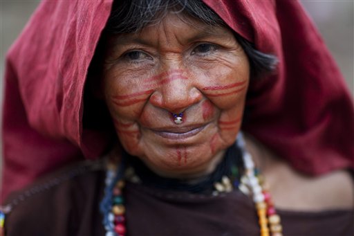 Tribu peruana vive en el pasado