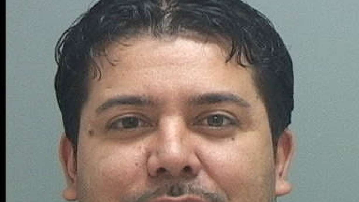 Police find scene of robbery, shooting